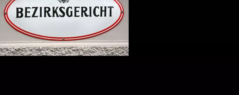 Schild "Bezirksgericht"