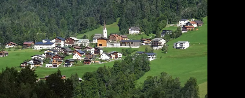 Blons - Dorf bekannt für Lawinenkatastrophe