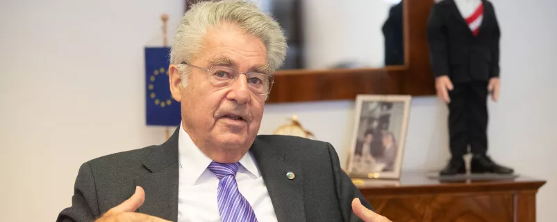 Heinz Fischer beim Intervies mit KOMMUNAL
