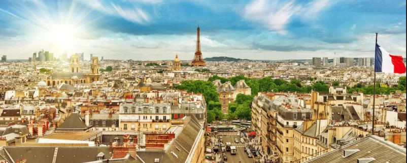 Blick auf Paris mit Eifelturm