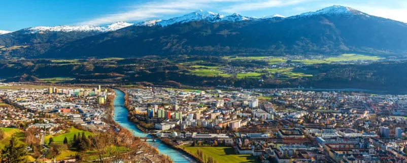 Blick auf Innsbruck mit Inn in der Mitte
