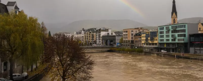 Drau in Villach - Dunkles Wasser