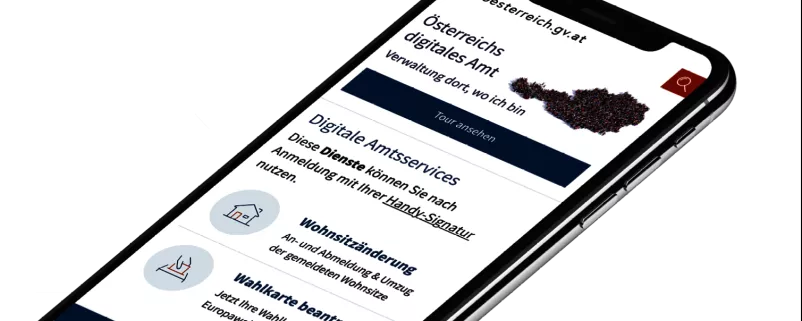 Smartphone mit App „Digitales Amt“.