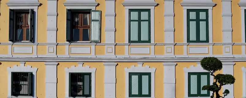 Altbau von vorne