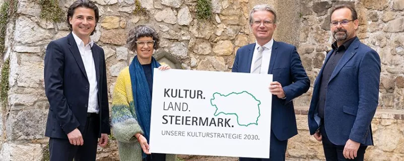 Patrick Schnabl (Leiter der Kulturabteilung des Landes Steiermark), Kulturexpertin Heidrun Primas, Kulturlandesrat Christopher Drexler und Kulturexperte Werner Schrempf gaben den Startschuss für die Regionstour.