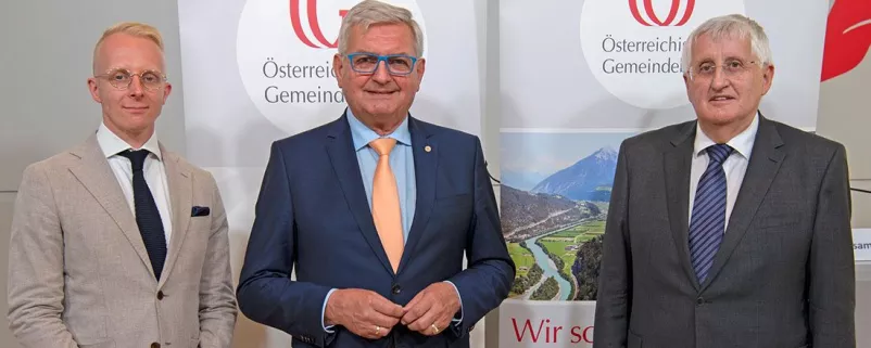 Demox-Chef Paul Unterhuber, Gemeindebund-Präsident Alfred Riedl und der Präsident des OÖ Gemeindebundes, Hans Hingsamer