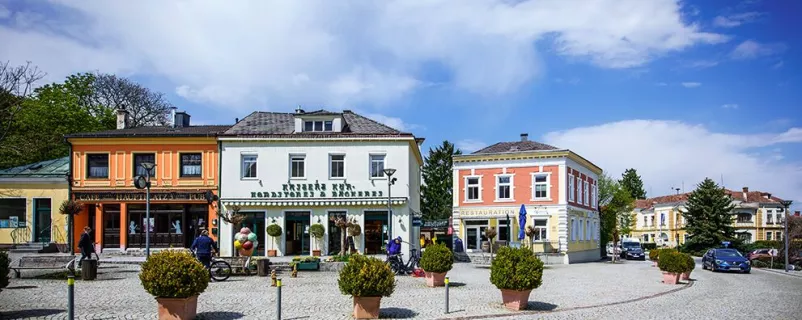Der Hauptplatz von Bad Sauerbrunn.