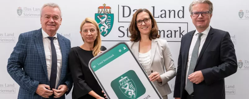 Landeshauptmann Christopher Drexler, Abteilungsleiterin Elisabeth Freiberger, Landesrätin Juliane Bogner-Strauß und LH-Stv. Anton Lang 