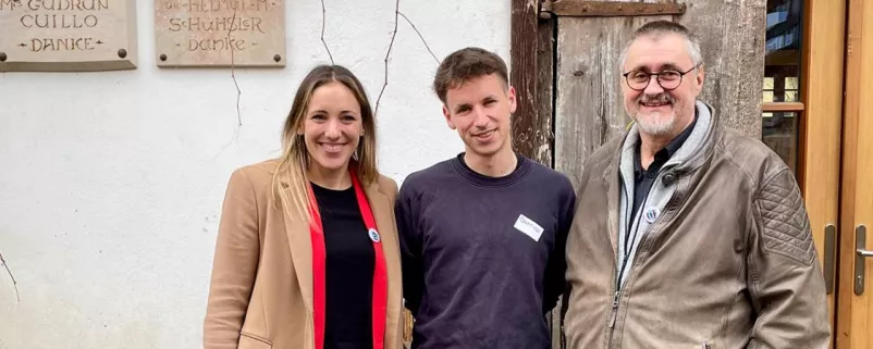 Veronika Grill, Bürgermeisterin von Bad Mitterndorf, mit Bastian Kniza (Master Stadt- und Regionalplanung/ TU Berlin) und Klaus Neuper, Alt-Bürgermeister