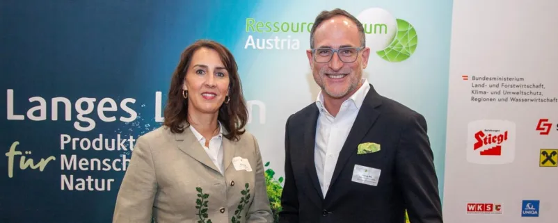 Florian Iro, Präsident des Ressourcen Forum Austria, mit Vizepräsidentin Maria Hutter.