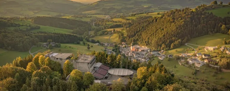 Die Burgarena in Reinsberg