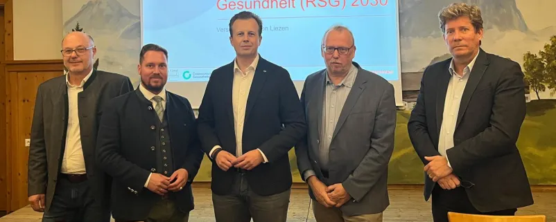 ÖGK-Vorsitzender Josef Harb, FP-Klubobmann Marco Triller, Landesrat Karlheinz Kornhäusl, Gesundheitsfonds-Geschäftsführer Michael Koren und Wolfgang Habacher vom EPIG-Gesundheitsplanungsinstitut.