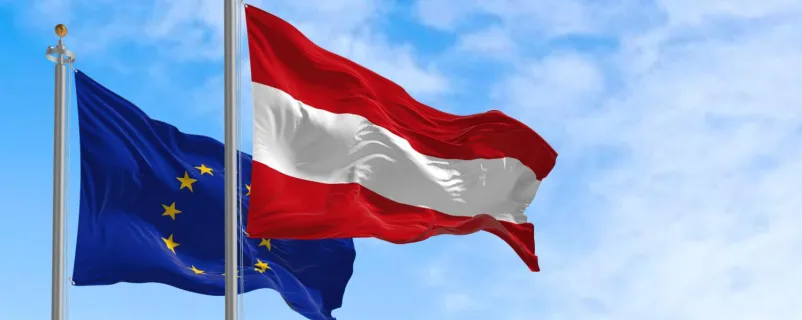 Flaggen Österreichs und der EU