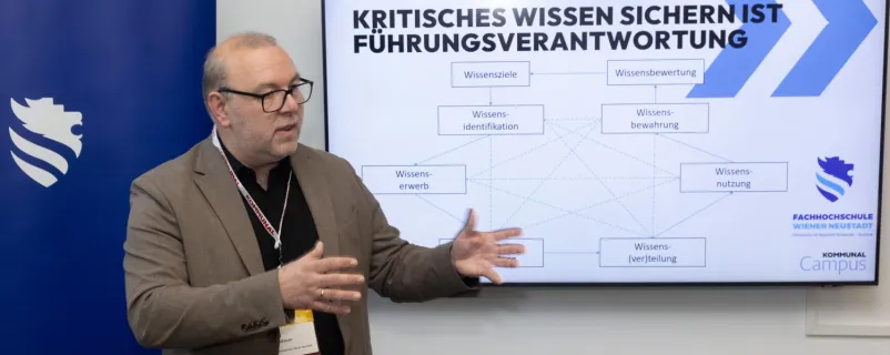 Jörg Gesslbauer von der FH Wiener Neustadt präsentierte den Kommunal Campus 