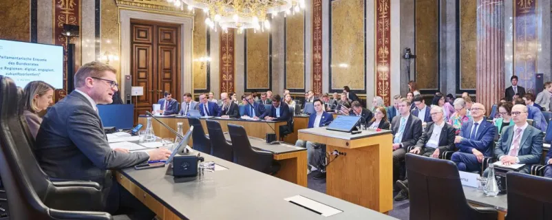 Eröffnung der Enquete durch Bundesratspräsident Markus Stotter.