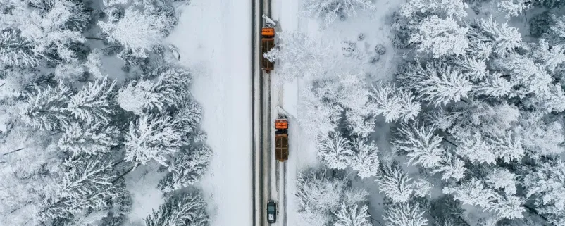 Fahrzeuge beim Winterdienst