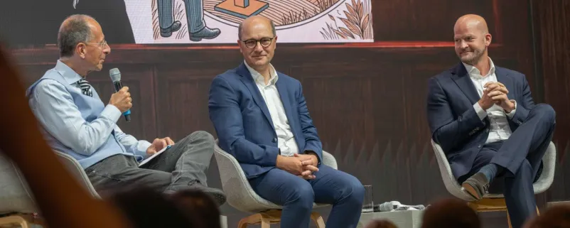 Herausgeber Peter Filzmaier, Gemeindebund-Chef Johannes Pressl und Verleger Michael Zimper.