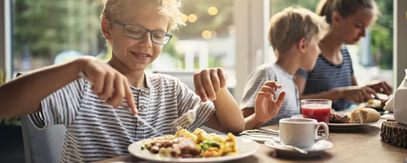 Kinder beim Essen