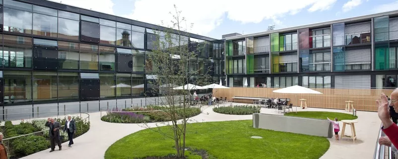 Gebäude und Grasflächen vom Sozialzentrum in Lustenau