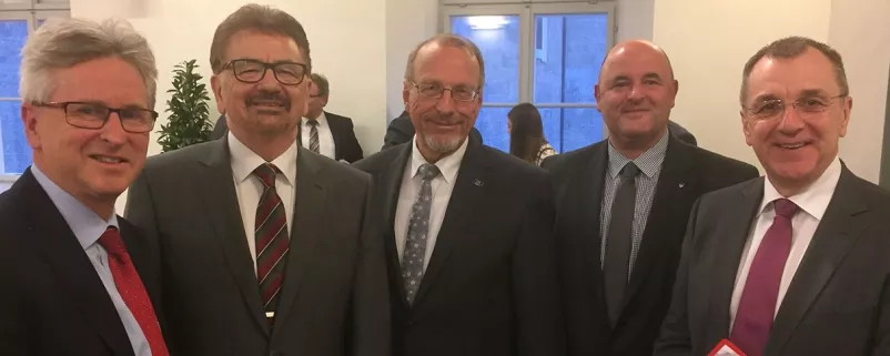 Walter Leiss und andere Politiker