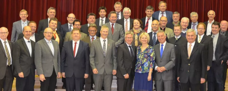 Österreichischer Gemeindebund auf Gruppenfoto im Ausland