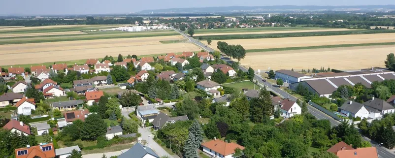 Blick von Oben auf ein Dorf