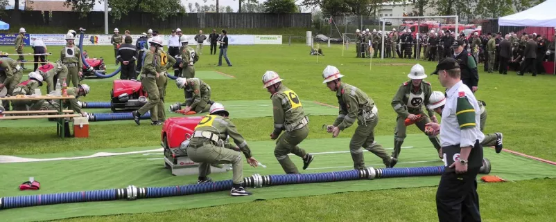 Feuerwehrleute bei einer Übung