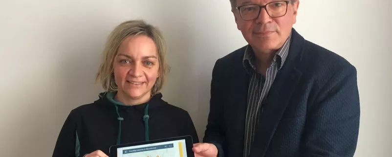 Anschober verleiht Ehrung