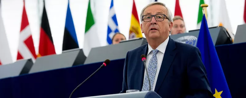Juncker hinter Rednerpult