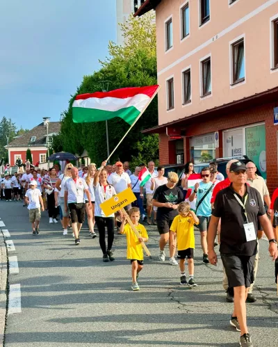 900 Teilnehmer aus 18 Nationen nahmen an der  3. HDH-IAA 3D Archery World Championship 2024 in Moosburg teil. 