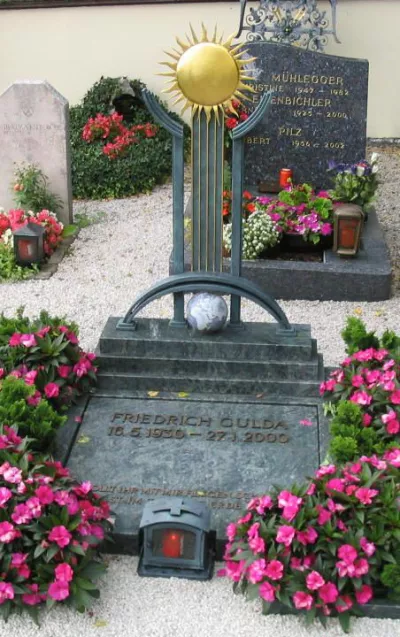 Grab von Friedrich Gulda