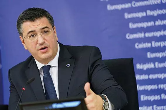 Apostolos Tzitzikostas