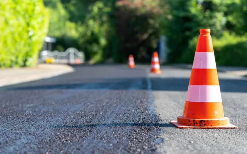 frischer Asphalt auf der Straße