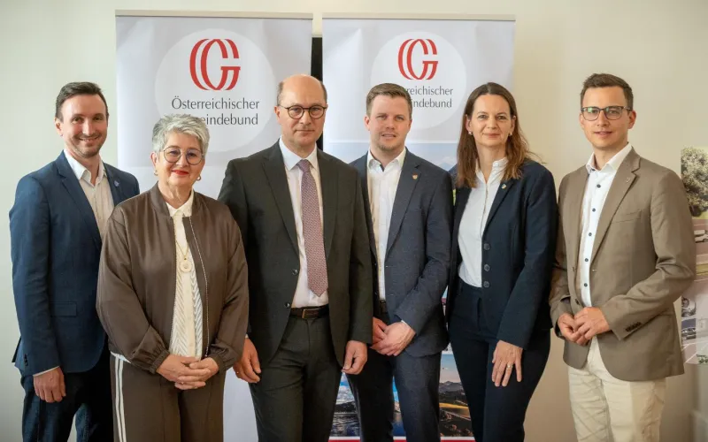 Lambert Handl (Dobersberg, NÖ), Ulrike Kitzinger (Sigleß, Bgld.), Gemeindebundpräsident Johannes Pressl, Patric Pipp (Nußdorf ob der Traisen, NÖ), Kerstin Suchan-Mayr (St. Valentin, NÖ), Stefan Schröter (Ziersdorf, NÖ).
