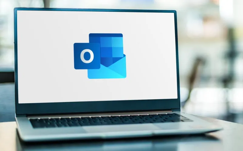 Outlook auf einem Notebook