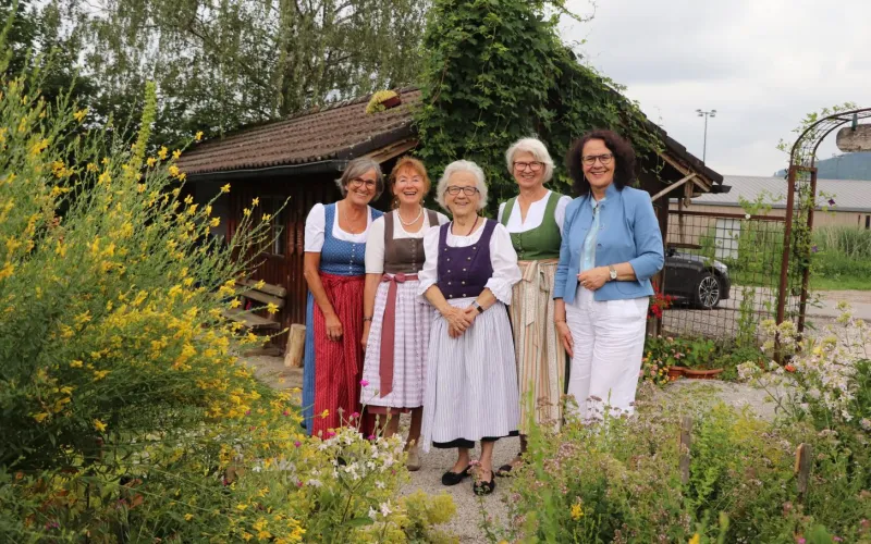 Maria Liebenwein, Romana Haderer, Frieda Aigner, Elisabeth Afik, Landesrätin Daniela Gutschi.