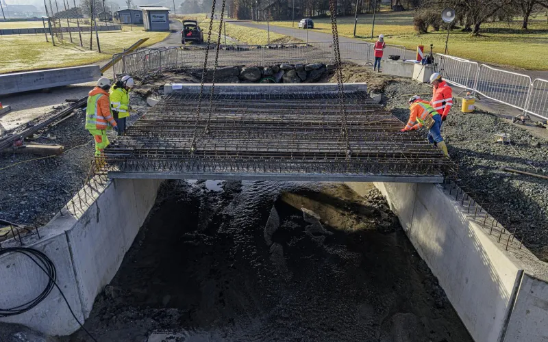Verlegung einer Brücke