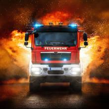 Feuerwehrauto während eines Brandes